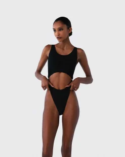 Brandon Blackwood One-Piece><noscript><img width=